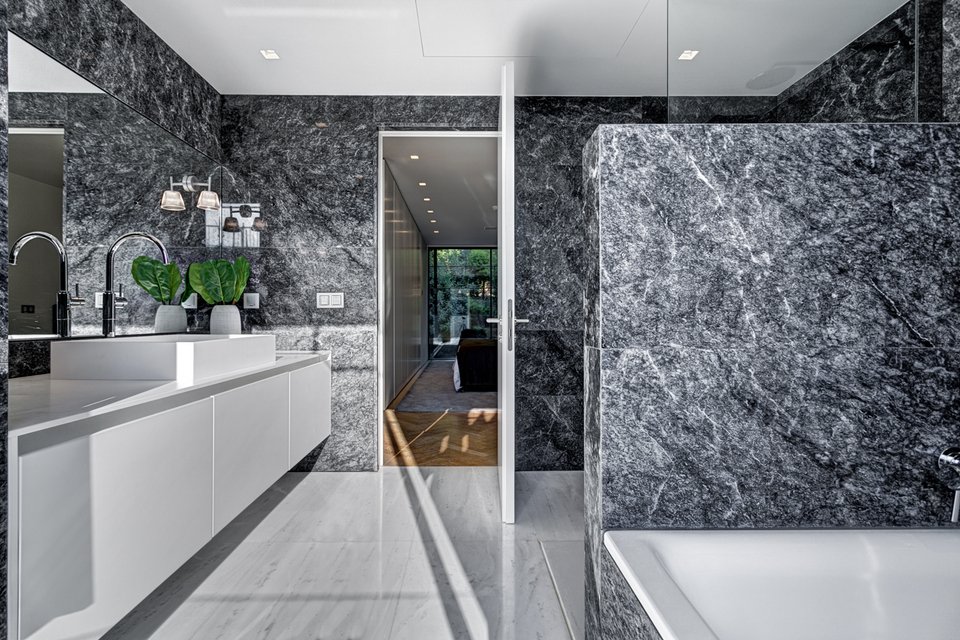 Tα design φωτιστικά της Μαρίνας Βερνίκου – Εκθεση στην πρώην Σχολή Δοξιάδη [εικόνες] | iefimerida.gr 9