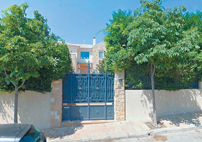 Πραγματογνώμονας στη βίλα με τα χρυσά ταβάνια των Μενεγάκη-Λάτσιου -Για να λήξει η διαμάχη [εικόνες] | iefimerida.gr 2