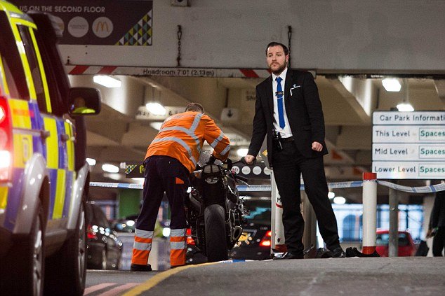 «Ρεζίλεψε» την αγγλική αστυνομία - Καταδίωξη μηχανόβιου 4 ωρών κατέληξε σε φιάσκο [εικόνες&βίντεο] | iefimerida.gr 1