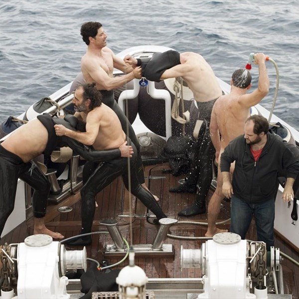 Η «Τετάρτη 04:45» σάρωσε στα βραβεία της Ακαδημίας- Ρεντγκρέιβ: «Ντροπή σου Ευρώπη» [εικόνες] | iefimerida.gr 0