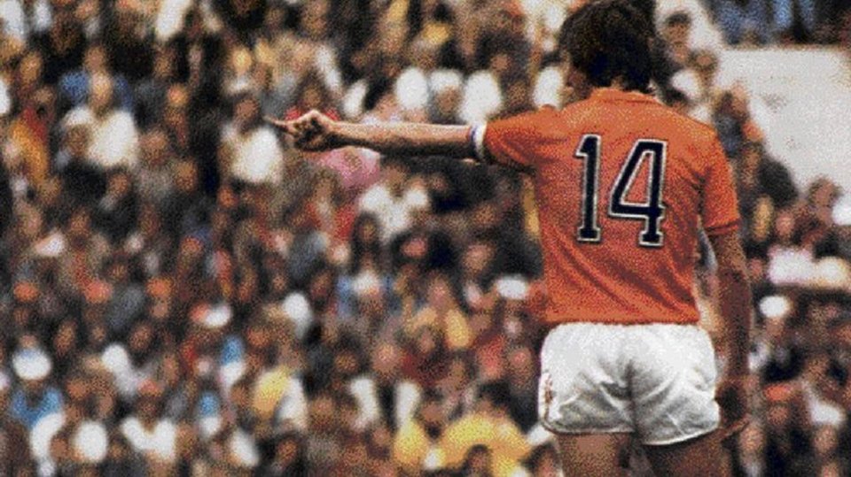 Θρήνος στο παγκόσμιο ποδόσφαιρο -Πέθανε ο Γιόχαν Κρόιφ [εικόνες & βίντεο] | iefimerida.gr 4