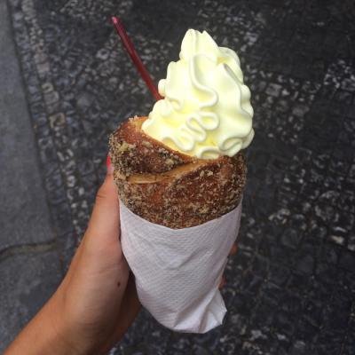 Doughnut: Ντόνατς και παγωτό σε ένα -Το γλυκό που έχει τρελάνει τους πάντες [εικόνες] | iefimerida.gr 5