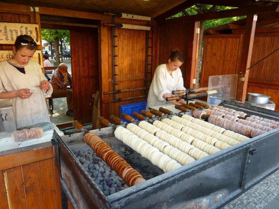 Doughnut: Ντόνατς και παγωτό σε ένα -Το γλυκό που έχει τρελάνει τους πάντες [εικόνες] | iefimerida.gr 9