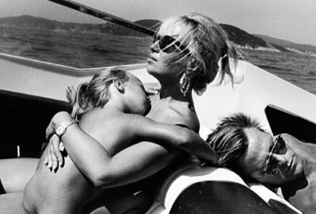 Αλέγκρα, η μοναδική κληρονόμος του Οίκου Versace -Μια τραγική ιστορία [εικόνες] | iefimerida.gr 0