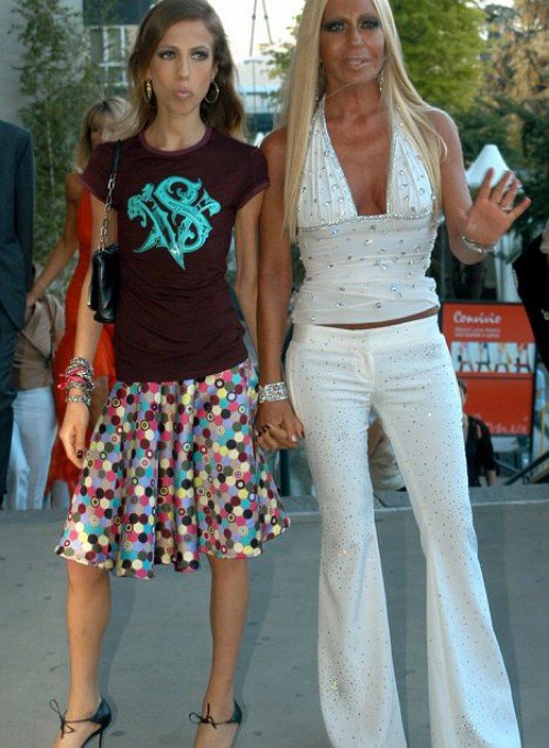 Αλέγκρα, η μοναδική κληρονόμος του Οίκου Versace -Μια τραγική ιστορία [εικόνες] | iefimerida.gr 19