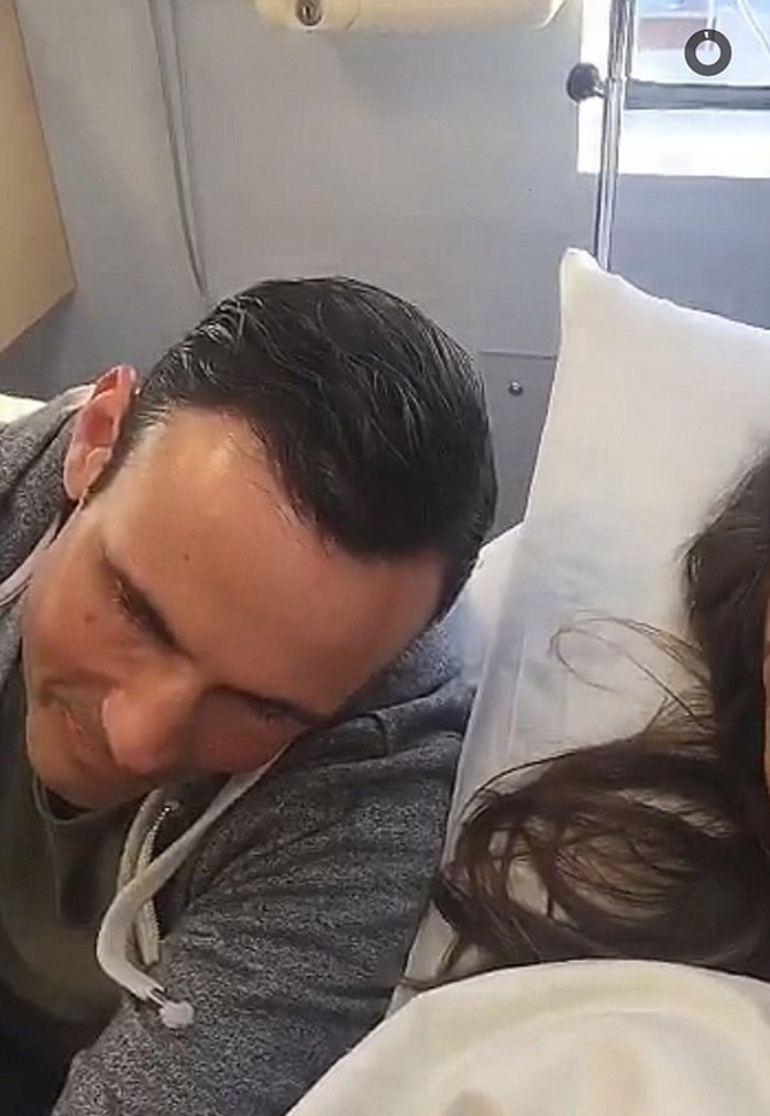 Η Μαρία Μενούνος έκανε εξωσωματική και πόσταρε από το νοσοκομείο [εικόνες]  | iefimerida.gr 2