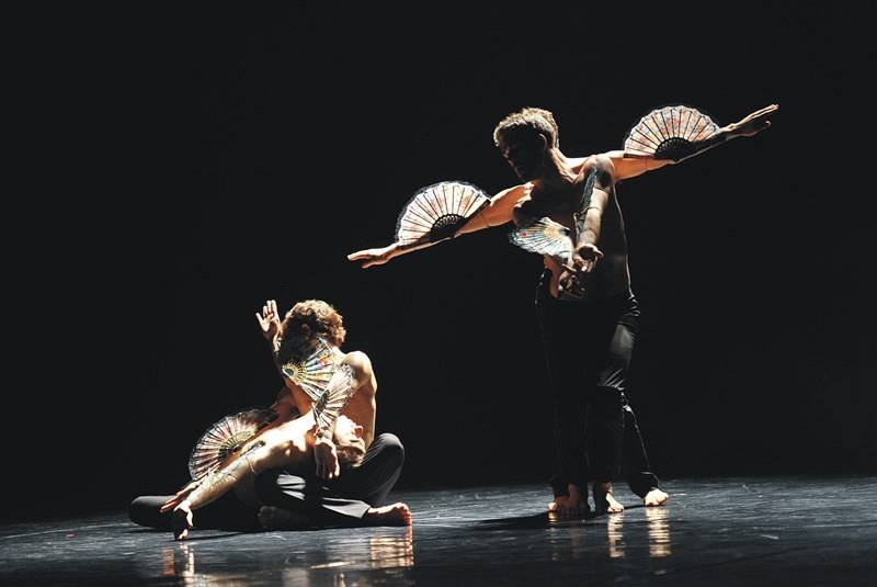 Ο Αντώνης Φωνιαδάκης νέος καλλιτεχνικός διευθυντής του μπαλέτου της ΕΛΣ, στη θέση του Ρενάτο Τζανέλλα [εικόνες] | iefimerida.gr 2