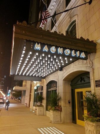 Γιατί στα ξενοδοχεία βάζουν ένα σοκολατάκι στο μαξιλάρι -Απίθανη ιστορία [εικόνες] | iefimerida.gr 3