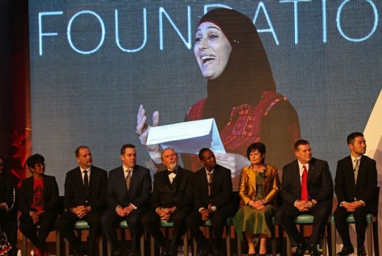 Παλαιστίνια κέρδισε το βραβείο της καλύτερης δασκάλας στον κόσμο και 1 εκατ. δολάρια [εικόνες] | iefimerida.gr 3