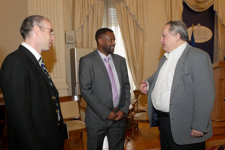 Σπύρος Χαγκαμπιμάνα: Ο Ελληνας αξιωματικός που έζησε τη φρίκη των φυλακών του Μπουρουντί [εικόνες] | iefimerida.gr 0