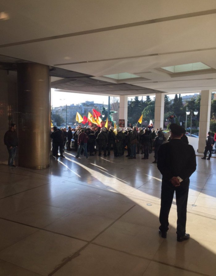 Ντου στο Χίλτον από Λαφαζάνη, Στρατούλη, Ραχήλ–«Αλέξη στο ελικόπτερο ποιος θα μπει;» [εικόνες] | iefimerida.gr 10