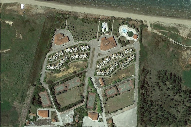 Αυτό είναι το παραθεριστικό κέντρο με τις πισίνες στην Ηλεία, που θα μεταφέρουν τους πρόσφυγες [εικόνες] | iefimerida.gr 0