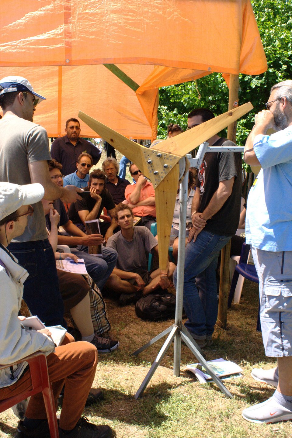 Πώς θα γίνουμε αυτάρκεις: Οικολογικά, εργαστήρια, μουσική, παιδικές δράσεις - Στην Τεχνόπολη [εικόνες & βίντεο]  | iefimerida.gr 7