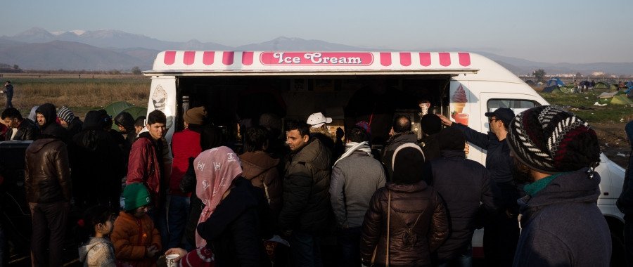 Χρυσές δουλειές: Η καντίνα της Ειδομένης που πουλάει 3.000 σάντουιτς την ημέρα [εικόνες] | iefimerida.gr 1