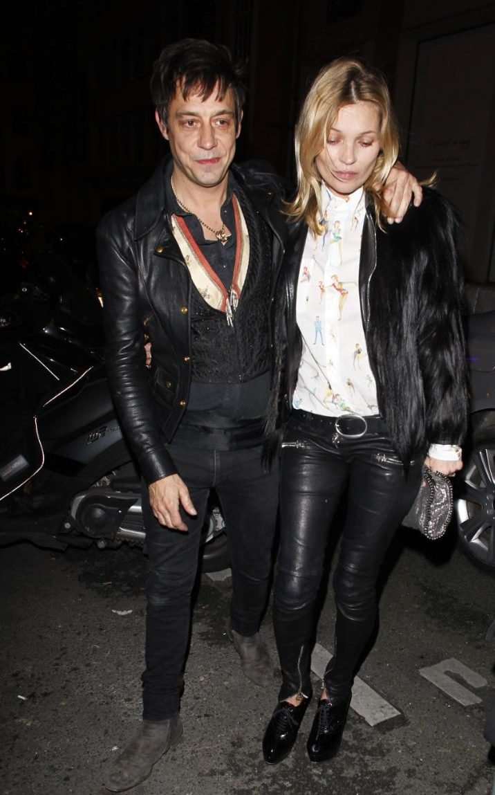 Ζευγάρια που ντύνονται πανομοιότυπα – Στρέιτ και γκέι φοράνε τα ίδια ρούχα [εικόνες] | iefimerida.gr 13