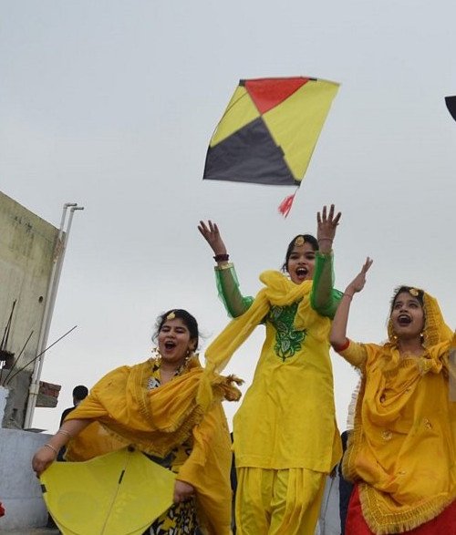 Οταν αμολούν καλούμπα σε άλλα μέρη της Γης -Το έθιμο του χαρταετού [εικόνες] | iefimerida.gr 13