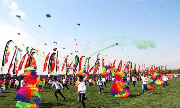 Οταν αμολούν καλούμπα σε άλλα μέρη της Γης -Το έθιμο του χαρταετού [εικόνες] | iefimerida.gr 3