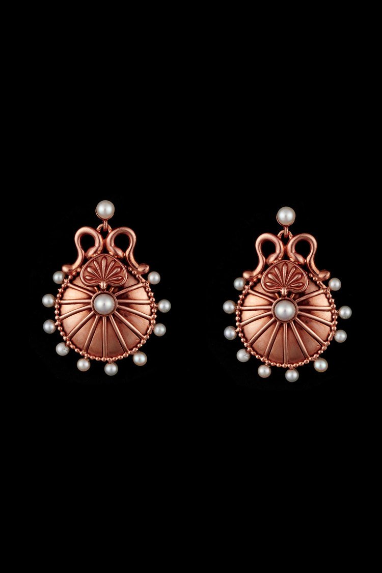 Σοφία Κοκοσαλάκη, η σχεδιάστρια που έκανε μόδα το αρχαιοελληνικό στιλ -Τώρα φτιάχνει και κοσμήματα [εικόνες] | iefimerida.gr 6