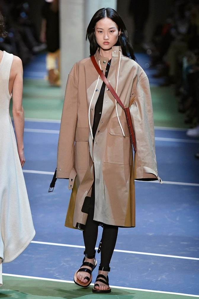 Πώς φορούν τα κολάν με φορέματα και φούστες οι Γαλλίδες και είναι τόσο σικ [εικόνες] | iefimerida.gr 5