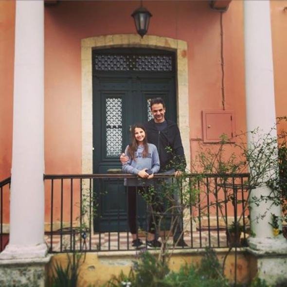 Ο Κυριάκος Μητσοτάκης με την κόρη του στα Χανιά, εύχεται «καλή Σαρακοστή» [εικόνα] | iefimerida.gr 0