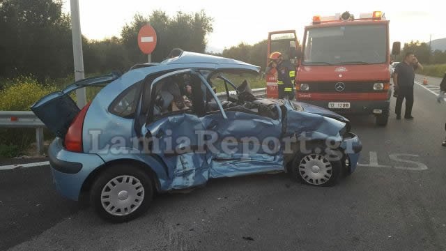 Τροχαίο δυστύχημα έξω από τη Στυλίδα -Τραυματίστηκε η μητέρα του Τσαλίκη, νεκρή η θεία του [εικόνες & βίντεο] | iefimerida.gr 3