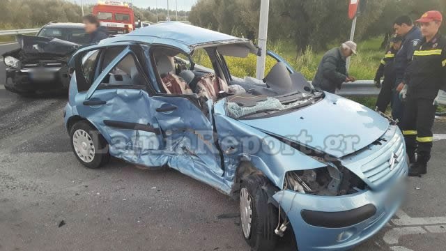 Τροχαίο δυστύχημα έξω από τη Στυλίδα -Τραυματίστηκε η μητέρα του Τσαλίκη, νεκρή η θεία του [εικόνες & βίντεο] | iefimerida.gr 4