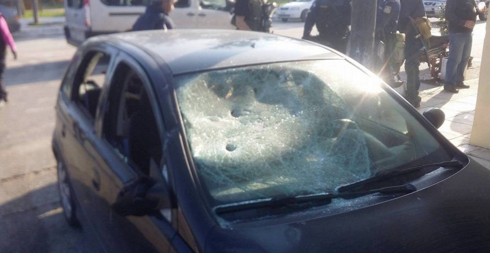 «Γυαλιά-καρφιά» τα έκαναν στη Λευκάδα οπαδοί Ολυμπιακού και Παναθηναϊκού [εικόνες] | iefimerida.gr 7