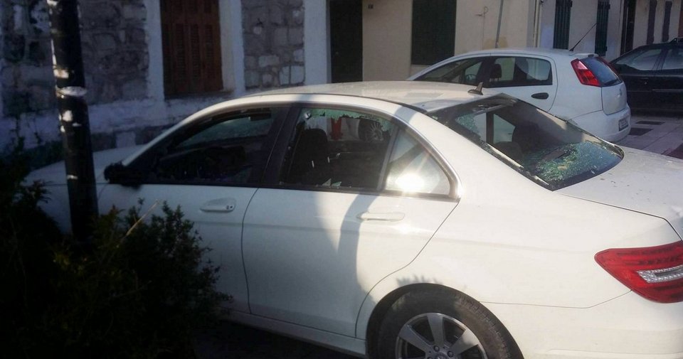 «Γυαλιά-καρφιά» τα έκαναν στη Λευκάδα οπαδοί Ολυμπιακού και Παναθηναϊκού [εικόνες] | iefimerida.gr 5