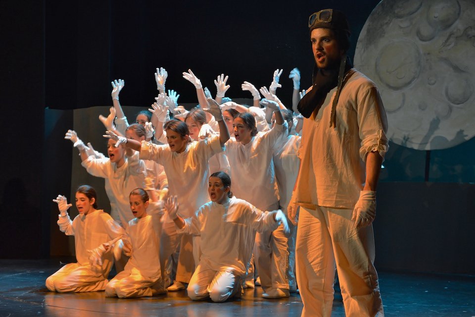  Ο Μικρός Πρίγκιπας του Αντουάν ντε Σαιντ-Εξυπερύ από το νεανικό μουσικό σύνολο Tettix [εικόνες] | iefimerida.gr 2