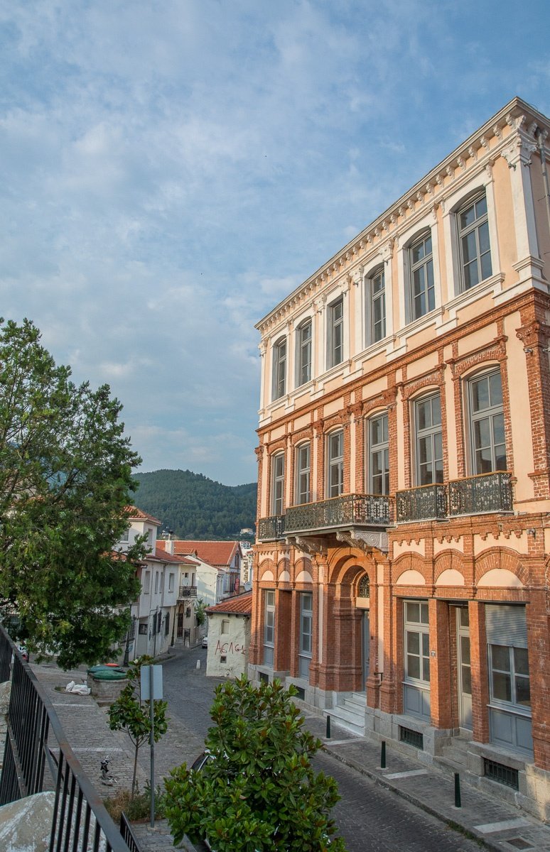 Αναστηλώθηκε το πανέμορφο σπίτι του Μάνου Χατζιδάκι στην Ξάνθη [εικόνες] | iefimerida.gr 6