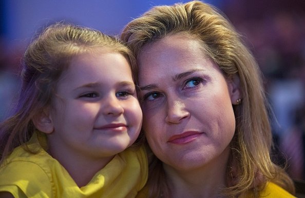 «Βρώμικη» εκστρατεία -Επίθεση στον Ντόναλντ Τραμπ με τη γυμνή σύζυγό του [εικόνες] | iefimerida.gr 4