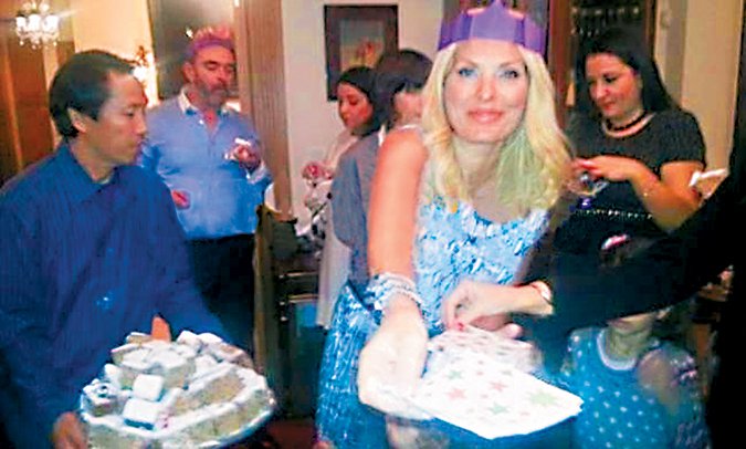 Πραγματογνώμονας στη βίλα με τα χρυσά ταβάνια των Μενεγάκη-Λάτσιου -Για να λήξει η διαμάχη [εικόνες] | iefimerida.gr 3