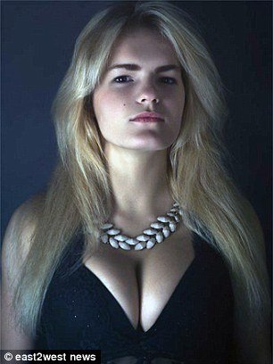 Tραγικός θάνατος: Η αδελφή της τη μαχαίρωσε 140 φορές [εικόνες] | iefimerida.gr 0