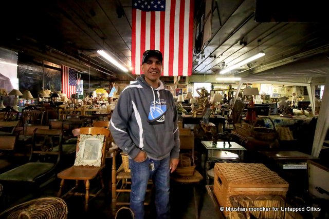 Σκουπιδιάρης στη Νέα Υόρκη δημιουργεί μουσείο από αντικείμενα που μάζεψε [εικόνες] | iefimerida.gr 4