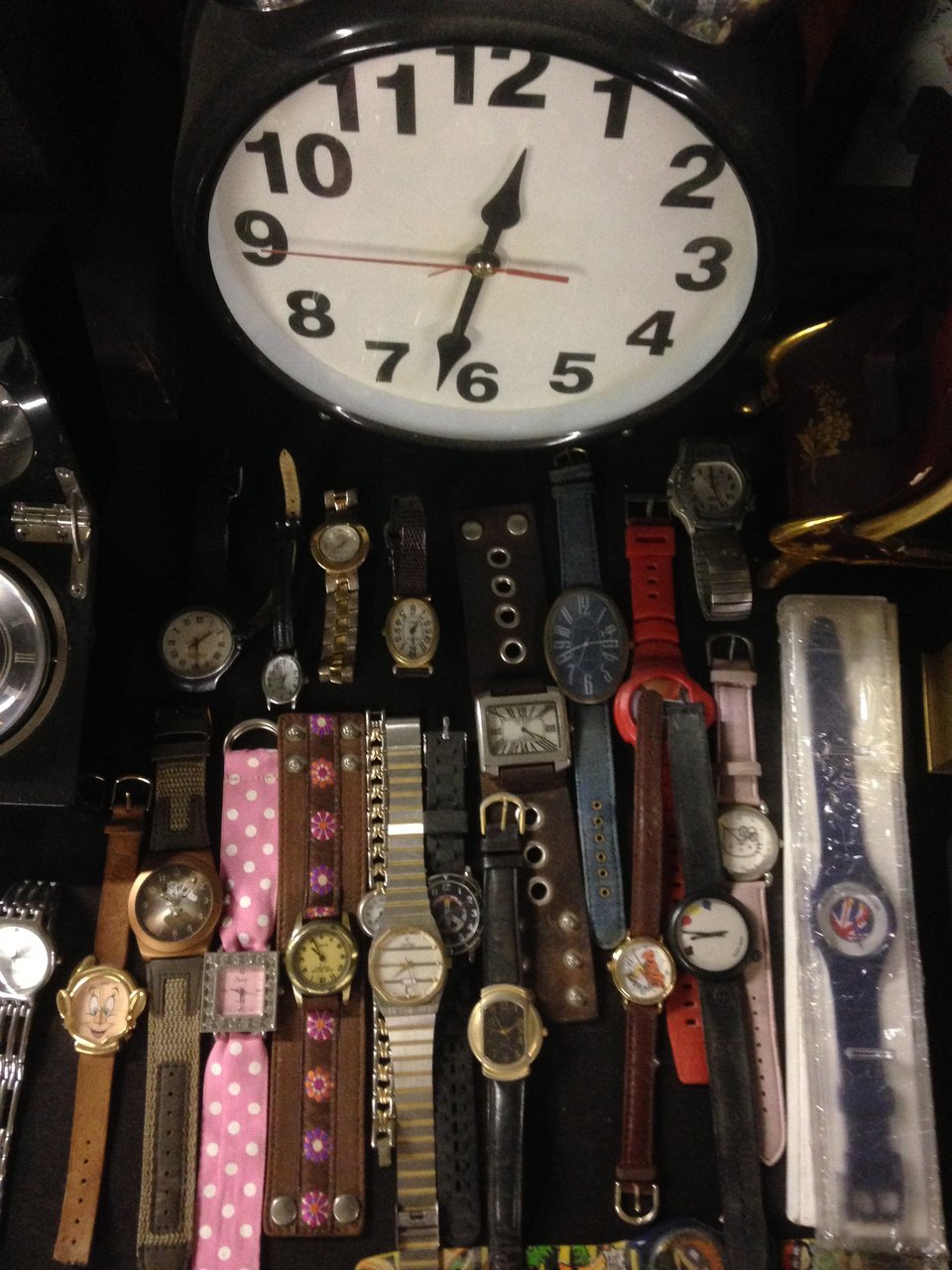 Σκουπιδιάρης στη Νέα Υόρκη δημιουργεί μουσείο από αντικείμενα που μάζεψε [εικόνες] | iefimerida.gr 7