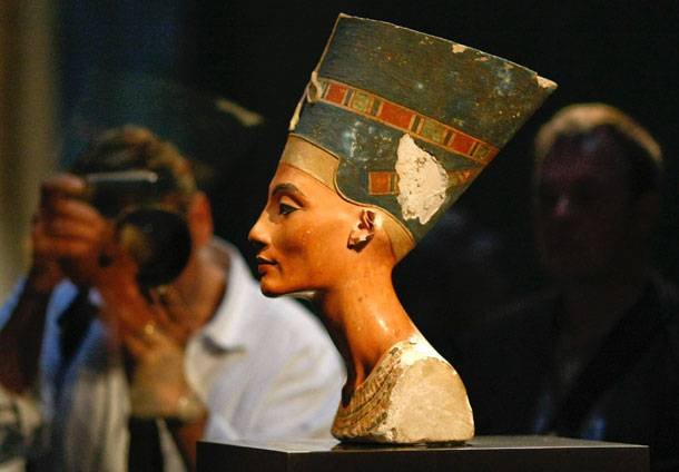Νεφερτίτη, η όμορφη βασίλισσα που κάνει τους Αιγύπτιους να φαντασιώνονται [εικόνες] | iefimerida.gr 5