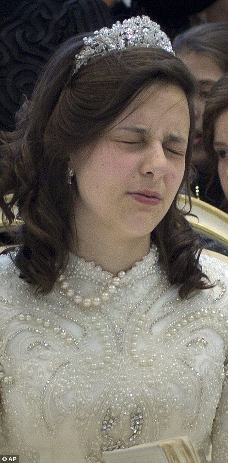 Στα άδυτα ενός εβραϊκού γάμου -Η νύφη με το βέλο... μπούργκα και άλλες παραδόσεις [εικόνες] | iefimerida.gr 14