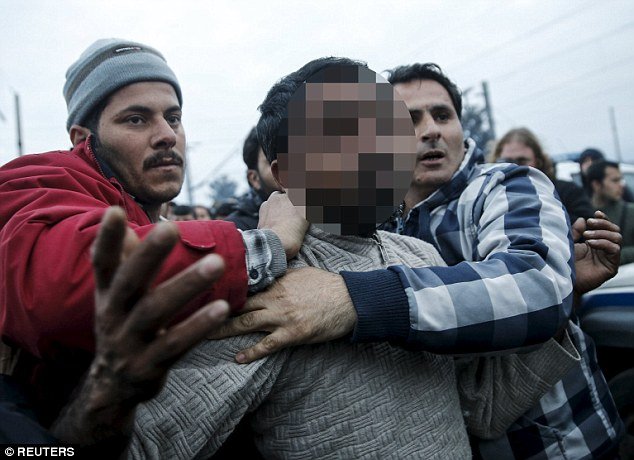 Αφγανός αποπειράθηκε να βιάσει 7χρονη στον καταυλισμό της Ειδομένης [εικόνες] | iefimerida.gr 1