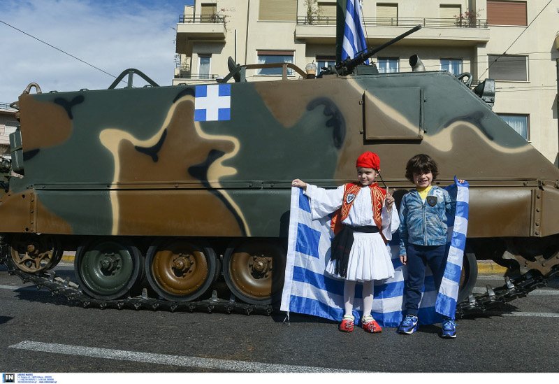 Παρέλαση 25ης Μαρτίου: Με τανκς, drones και παράπονα στον Παυλόπουλο [εικόνες] | iefimerida.gr 15