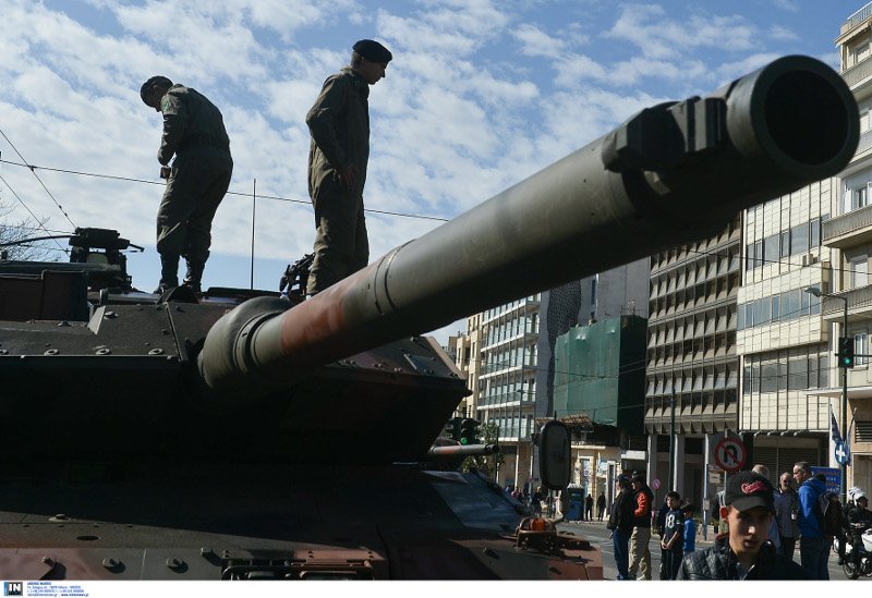 Παρέλαση 25ης Μαρτίου: Με τανκς, drones και παράπονα στον Παυλόπουλο [εικόνες] | iefimerida.gr 16