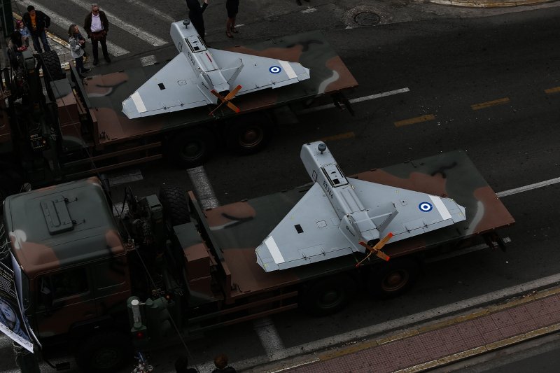 Παρέλαση 25ης Μαρτίου: Με τανκς, drones και παράπονα στον Παυλόπουλο [εικόνες] | iefimerida.gr 1