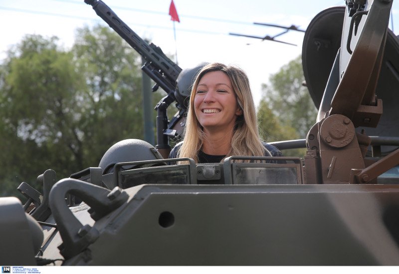 Παρέλαση 25ης Μαρτίου: Με τανκς, drones και παράπονα στον Παυλόπουλο [εικόνες] | iefimerida.gr 10