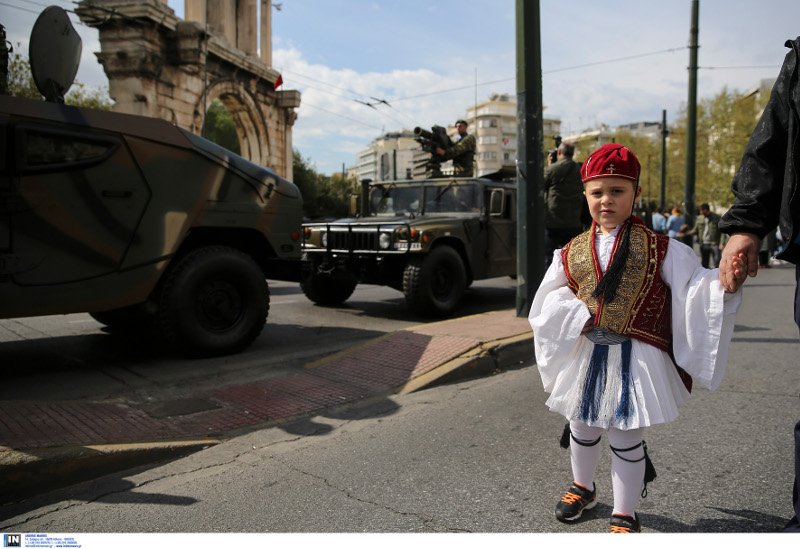 Παρέλαση 25ης Μαρτίου: Με τανκς, drones και παράπονα στον Παυλόπουλο [εικόνες] | iefimerida.gr 12