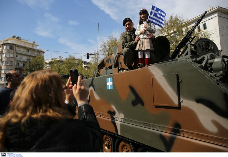 Παρέλαση 25ης Μαρτίου: Με τανκς, drones και παράπονα στον Παυλόπουλο [εικόνες] | iefimerida.gr 3