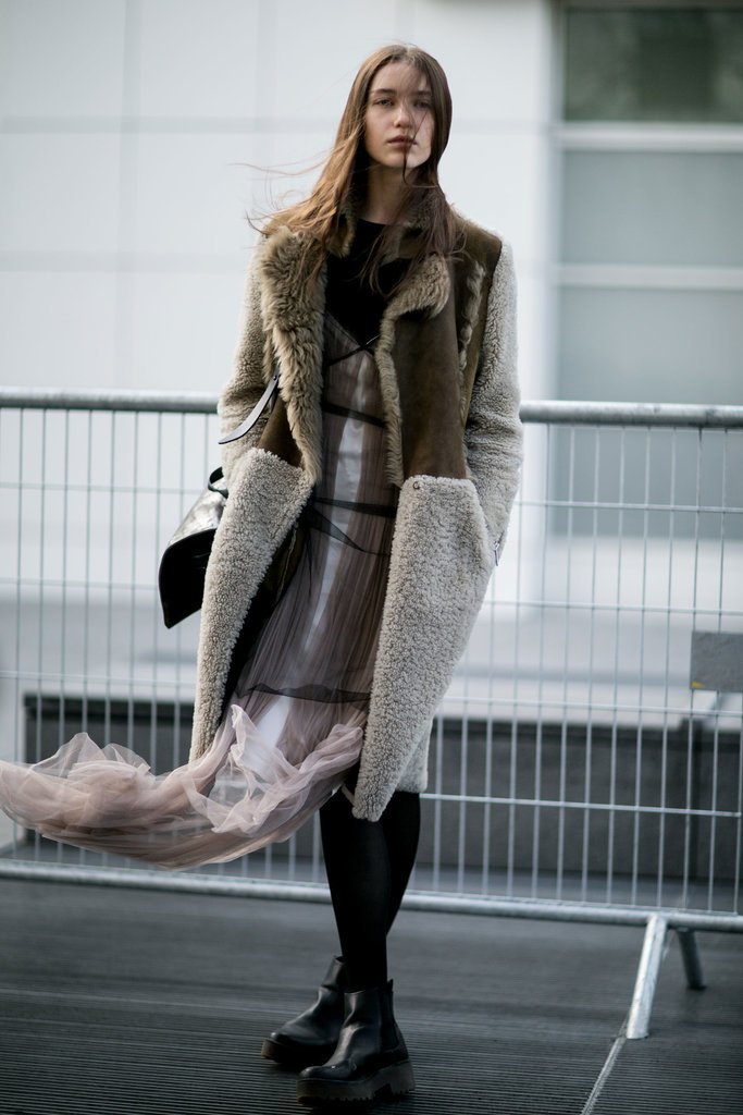 Τι φόρεσαν οι Γαλλίδες που πήγαν να δουν μόδα στο Παρίσι -Οι 40 καλύτερες εμφανίσεις [εικόνες] | iefimerida.gr 32