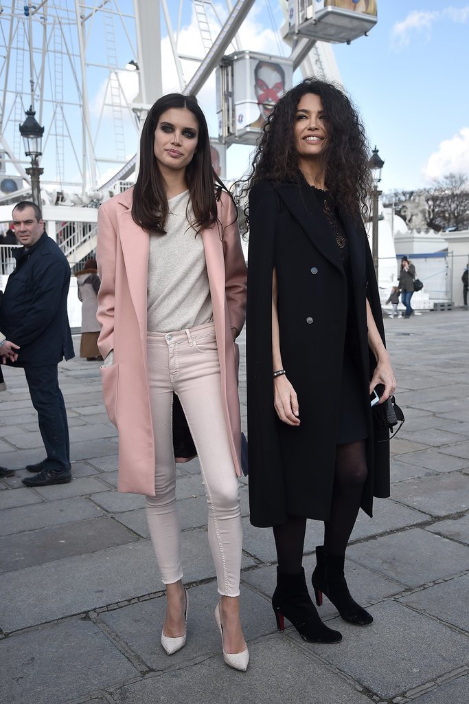 Τι φόρεσαν οι Γαλλίδες που πήγαν να δουν μόδα στο Παρίσι -Οι 40 καλύτερες εμφανίσεις [εικόνες] | iefimerida.gr 30