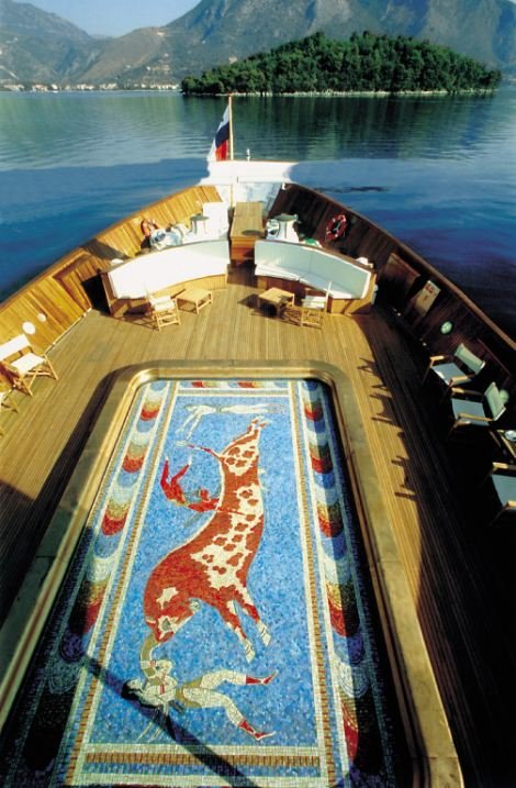 Μέσα στο γιοτ του Αριστοτέλη Ωνάση: Διάσημοι, ισχυροί και πρωτοφανείς έρωτες [εικόνες] | iefimerida.gr 3