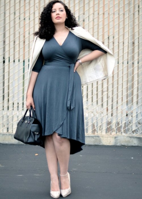 Γυναίκες με καμπύλες- 7 τιπς για κολακευτικό ντύσιμο [εικόνες] | iefimerida.gr 1