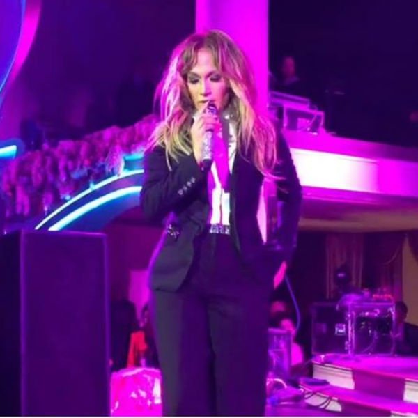 Ο γάμος της απόλυτης χλιδής -Νυφικό 25 εκατ. και καλεσμένοι σταρ επί πληρωμή [εικόνες] | iefimerida.gr 6