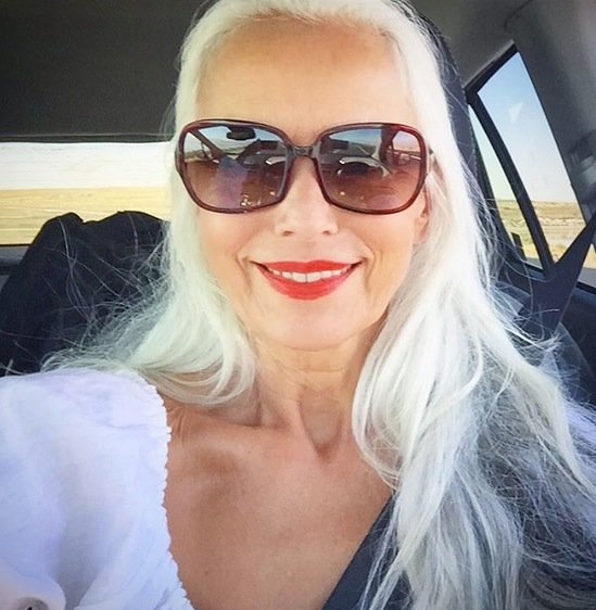 Μοντέλο ετών 60 αποκαλύπτει τα μυστικά της νεότητας [εικόνες] | iefimerida.gr 10